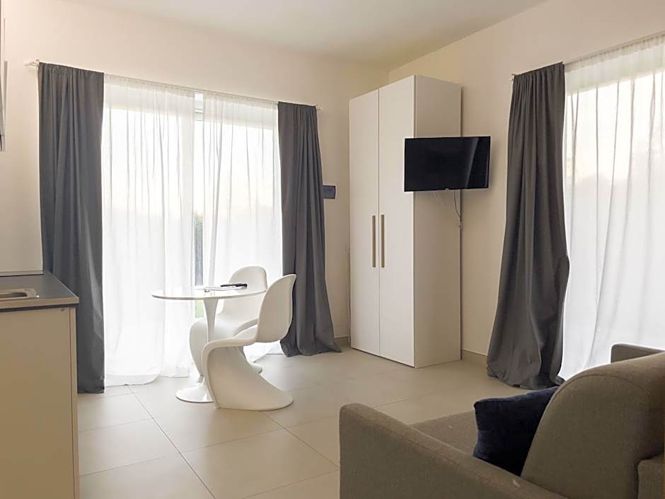 Le Village Sarzana
