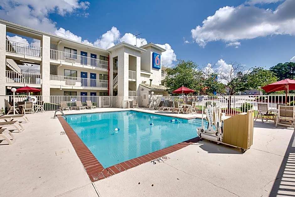 Motel 6-Columbus, OH - West