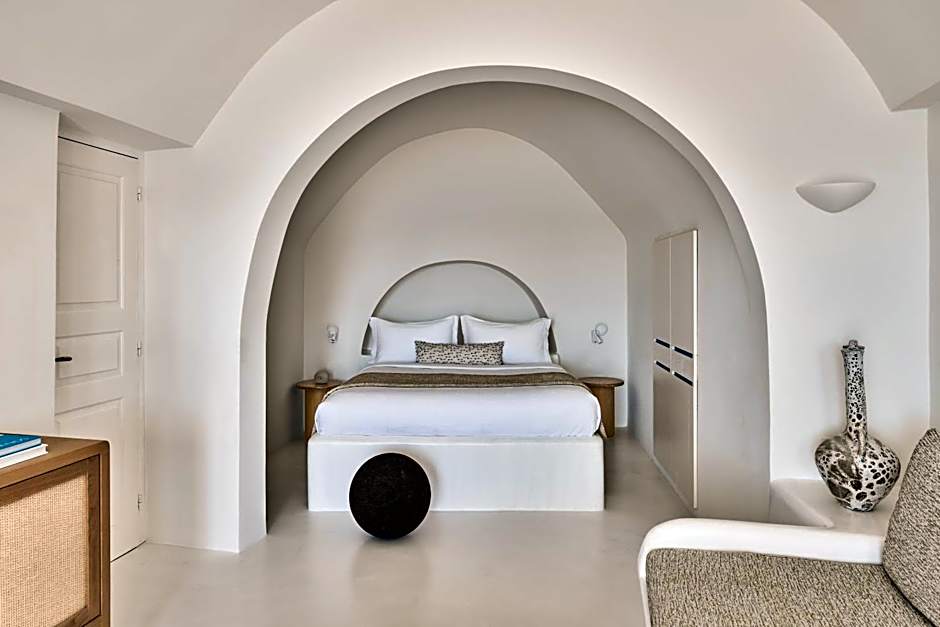 Mystique, a Luxury Collection Hotel, Santorini