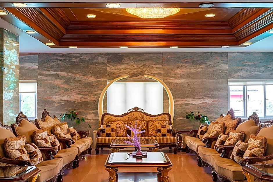 Thongtarin Hotel (SHA Plus)