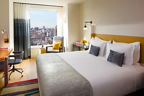 1 King Bed Premium City View High Floor