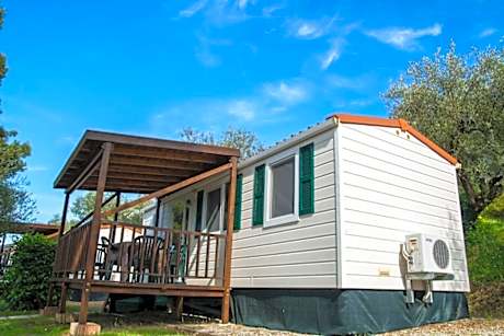 Camping Villaggio Cerquestra
