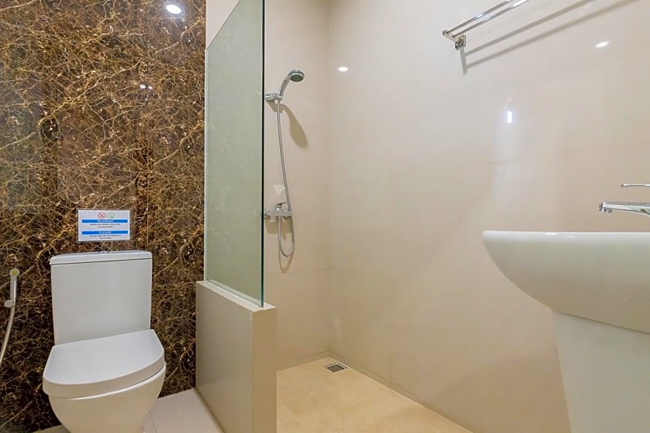 Sans Hotel Box Mansion Surabaya by RedDoorz