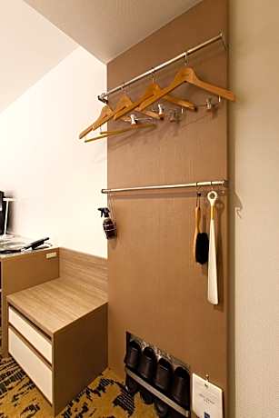 Superior Twin Room with Extra Bed - Non-Smoking