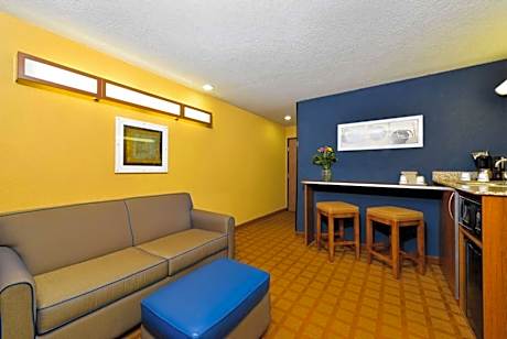 King Studio Suite - Non-Smoking