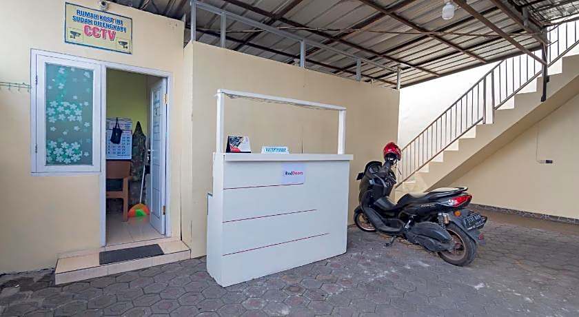 RedDoorz Syariah near Tugu Pandanwangi Cianjur