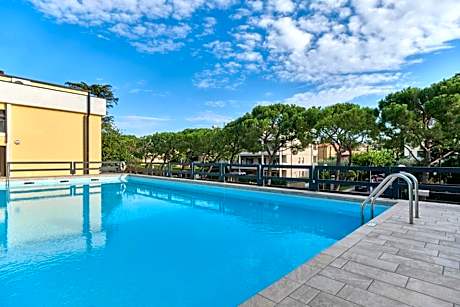 Lydie apt. exclusive holigarda