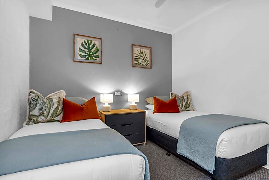The Palms Apartments