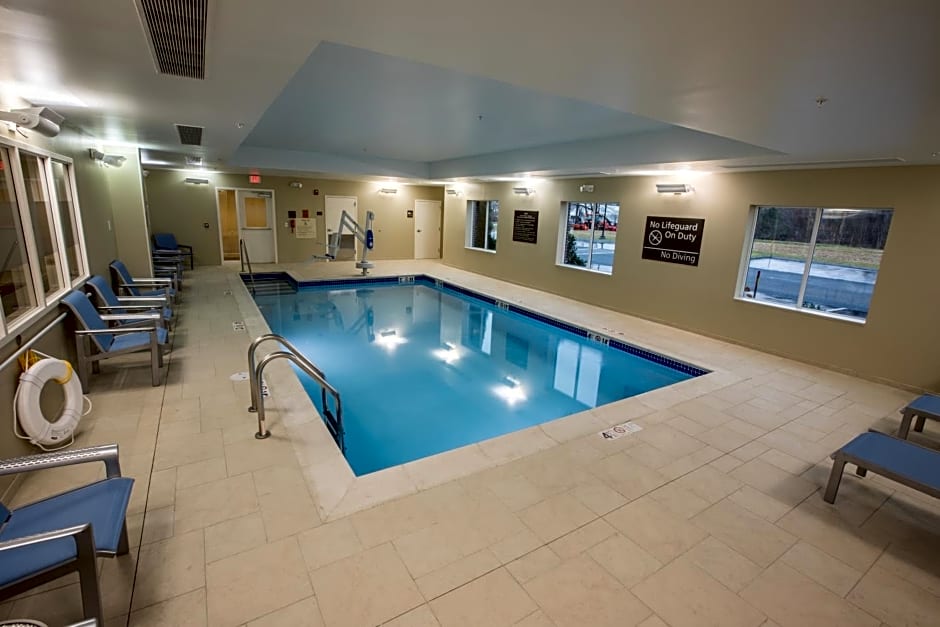 Hampton Inn by Hilton Amesbury, MA
