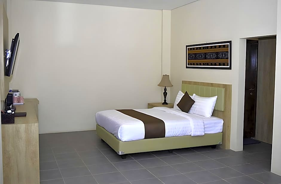 La Cecile Hotel and Cafe