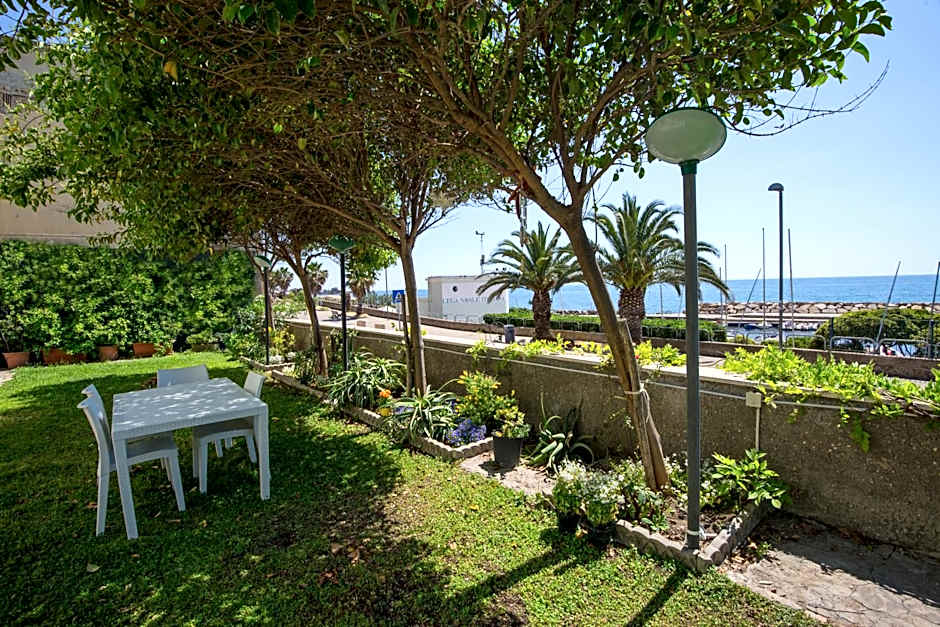 Maison De Revel