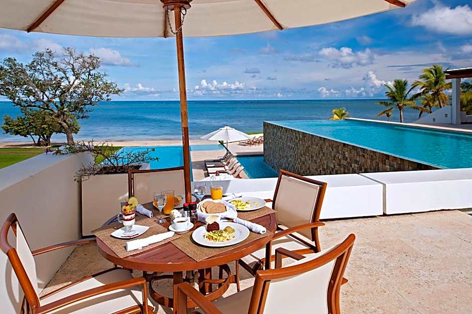 Las Verandas Hotel & Villas