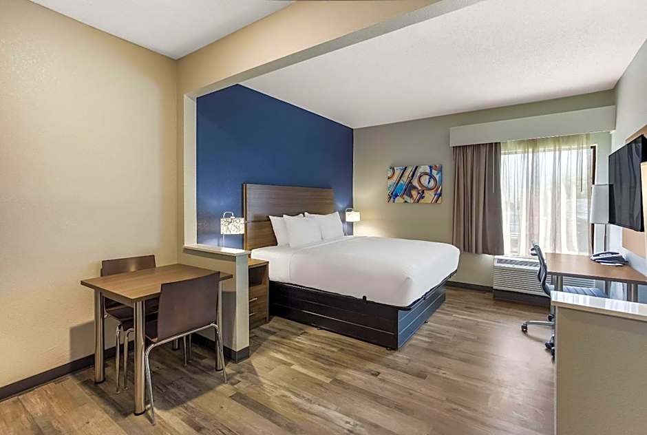 MainStay Suites Bourbonnais - Kankakee