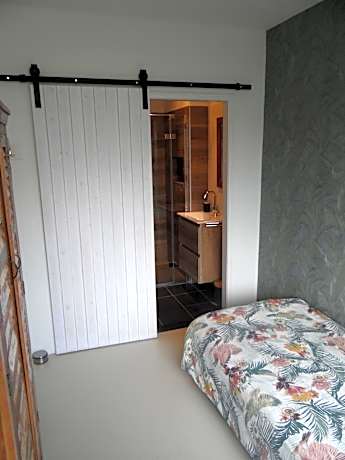 Single Room with Shower