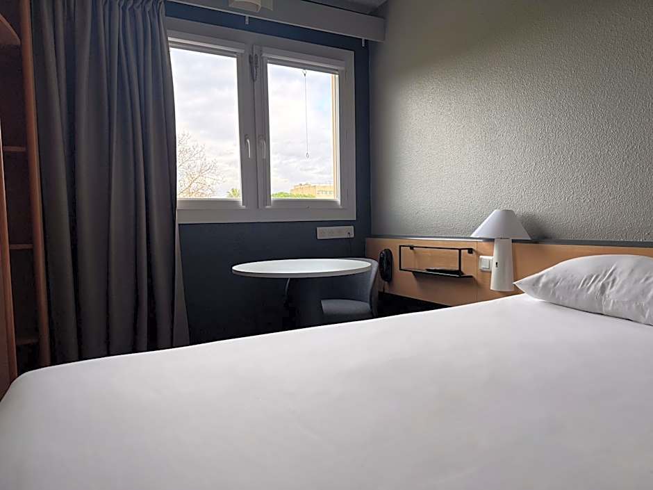 ibis Nimes Ouest