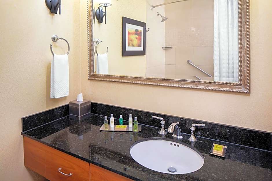 DoubleTree By Hilton Cleveland East Beachwood