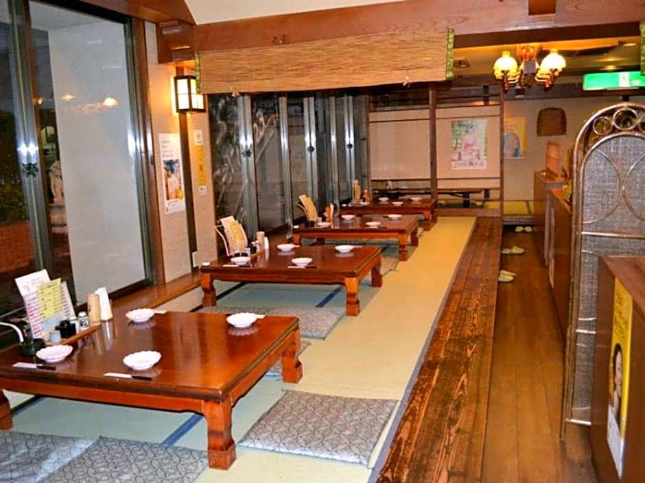OYO Sasebo Palace Hotel