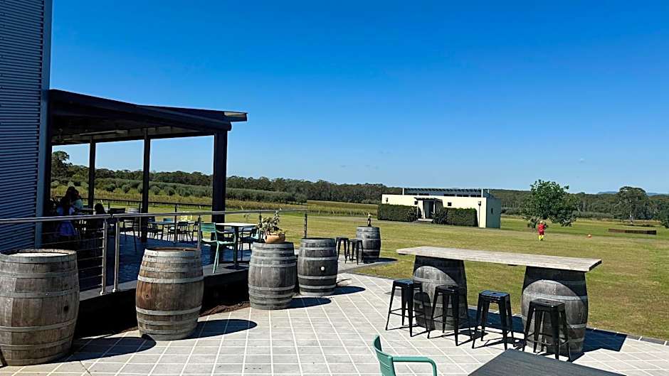 Adina Vineyard Accommodation