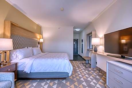 Standard King Room - Top Floor