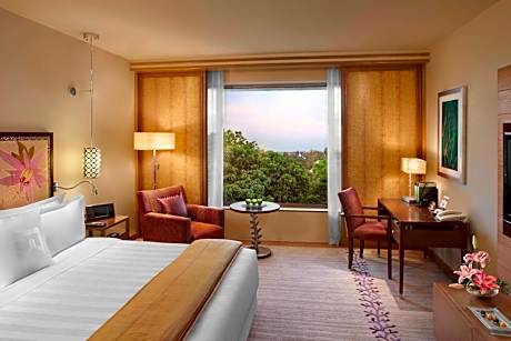 Towers room, Guest room, 1 Queen