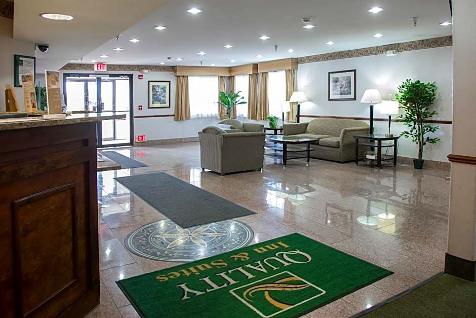 Quality Inn & Suites Loves Park near Rockford