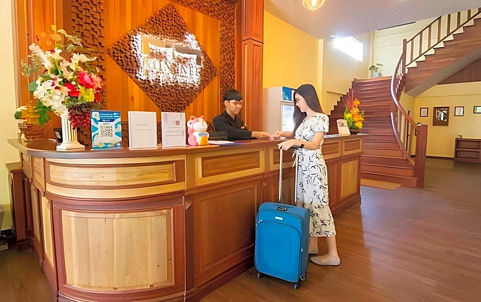 NonNee Lampang Hotel