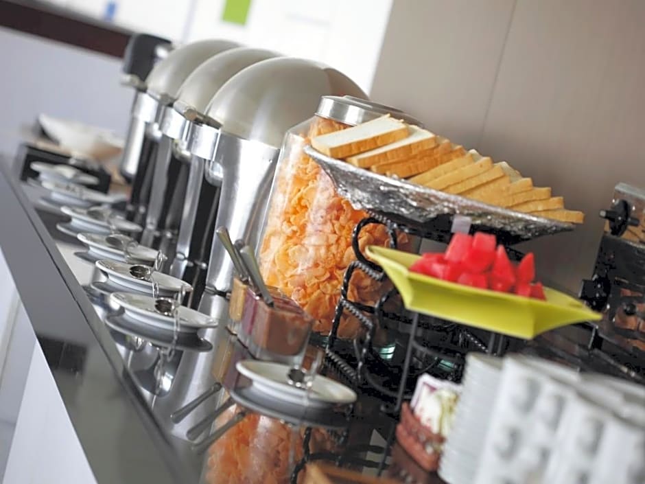 Amaris Hotel Bekasi Barat