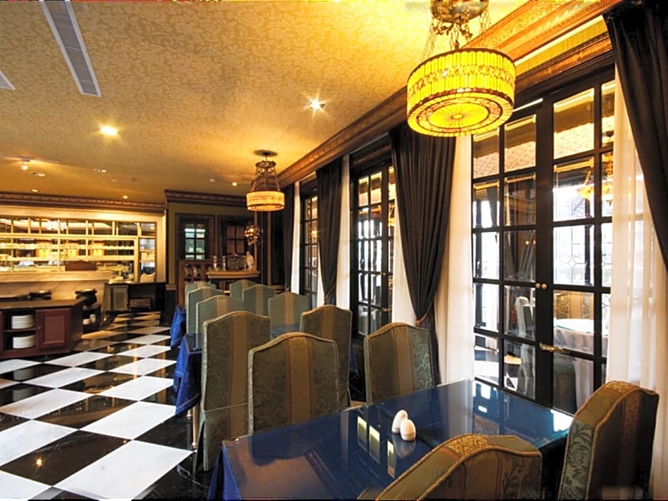 The Old England Hotel