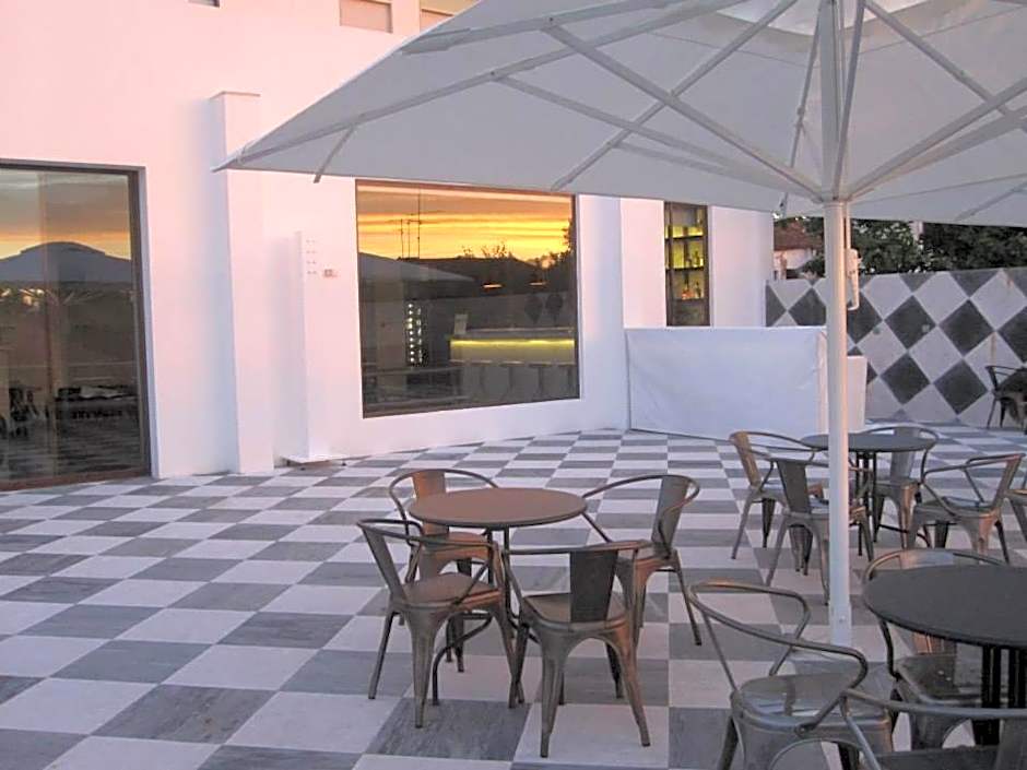 N1 Hostel Apartments and Suites