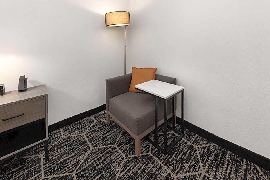 La Quinta Inn & Suites by Wyndham Austin Parmer/Tech Ridge