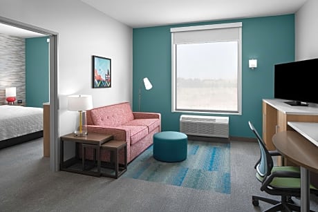 1King Mobility/Hearing Access Ri Shower Suite