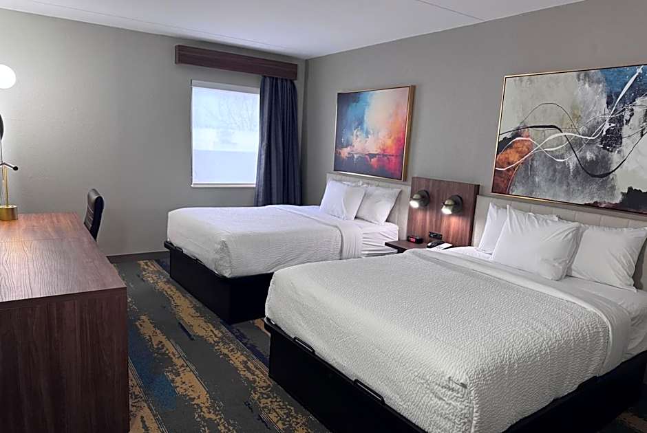 La Quinta Inn & Suites by Wyndham Miamisburg Dayton South
