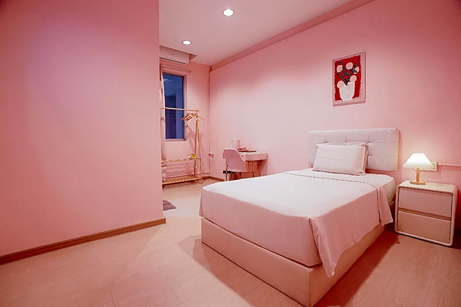 Palette Pink Cabana George Town