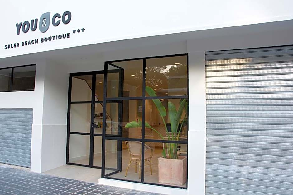 You & Co. Saler Beach boutique