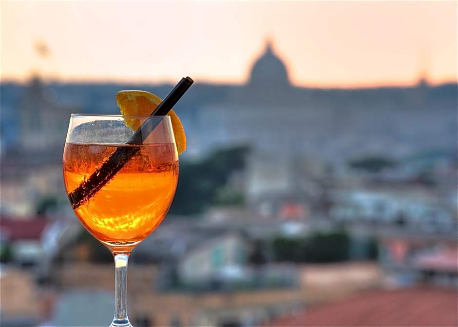 Vatican Room and Kitchen