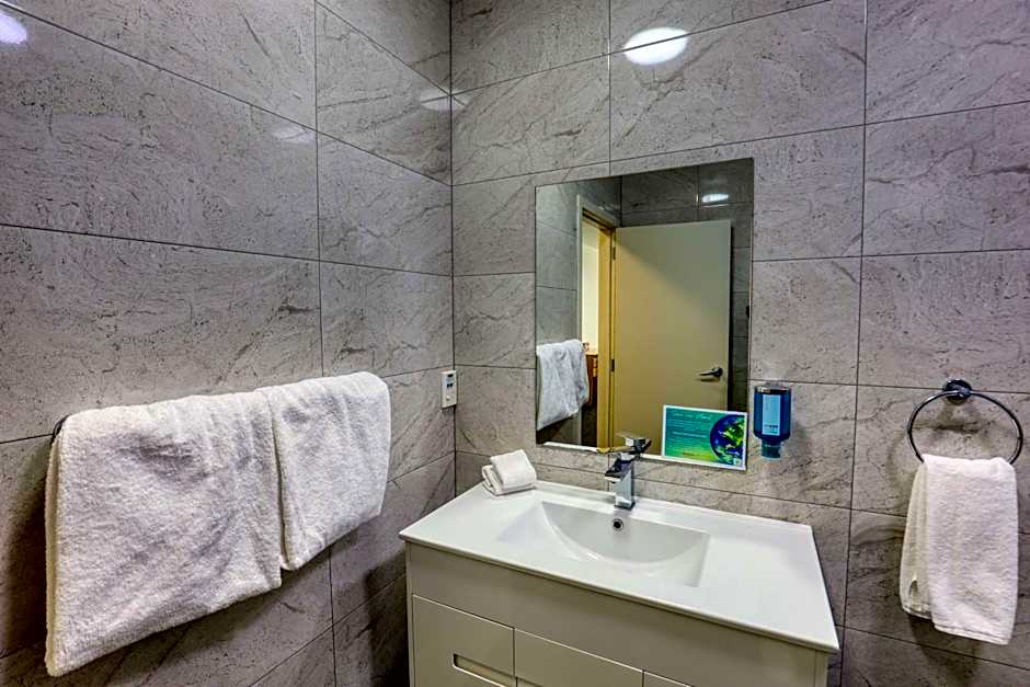 Ramada by Wyndham Hamilton City Center