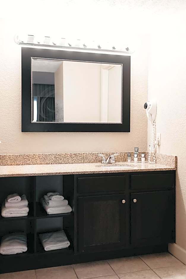 Eastland Suites Hotel & Conference Ctr, Trademark by Wyndham