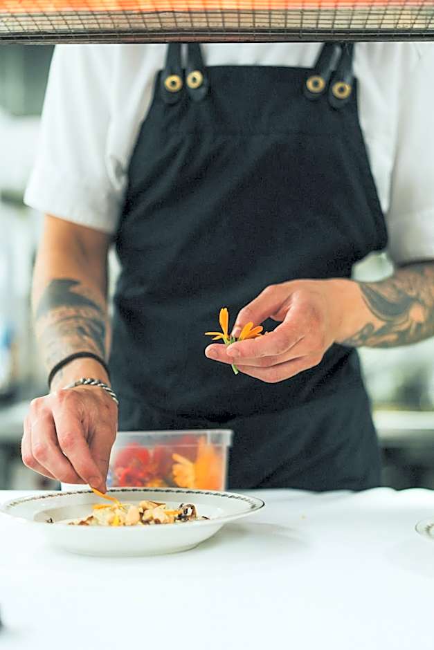 Hällsnäs Hotell & Restaurang