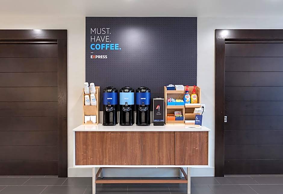 Holiday Inn Express & Suites San Marcos South By IHG