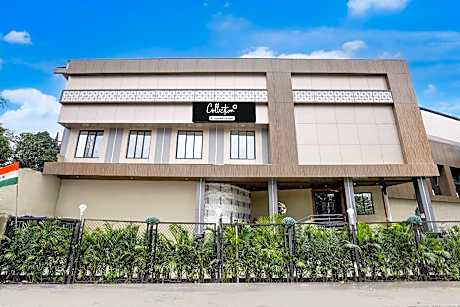 Collection O Ghodbunder Road Formerly Sanwith Residency
