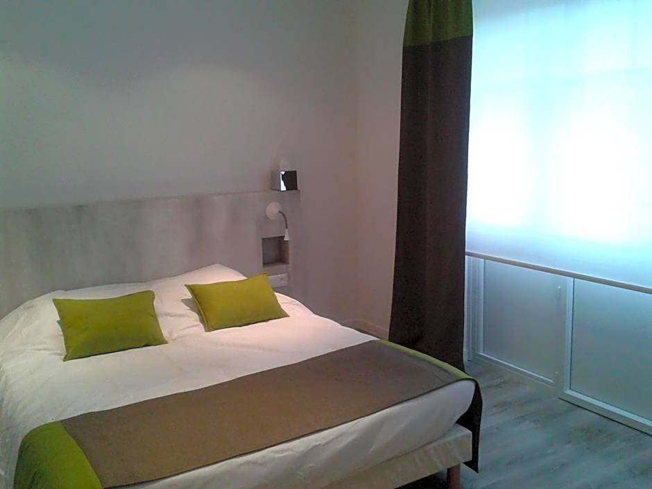 LOGIS - Hôtel Restaurant Du Canard