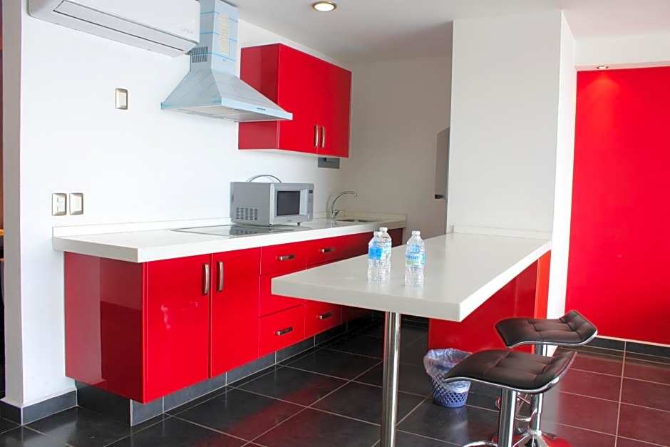 Ramada by Wyndham Acapulco Hotel & Suites
