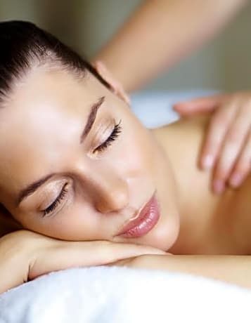 Les Horizons - SPA-JACUZZI - MASSAGE- SAUNA - 4 SAISONS - Piscine chauffée Toute l'année - 800m centre ville Nyons