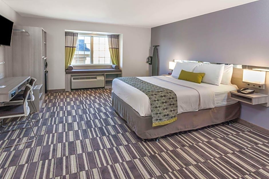 Microtel Inn & Suites by Wyndham West Fargo Near Medical Ctr