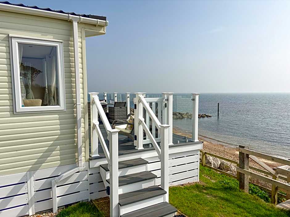 Pemberton Avon pitch 30 Creek Caravan Park dog friendly