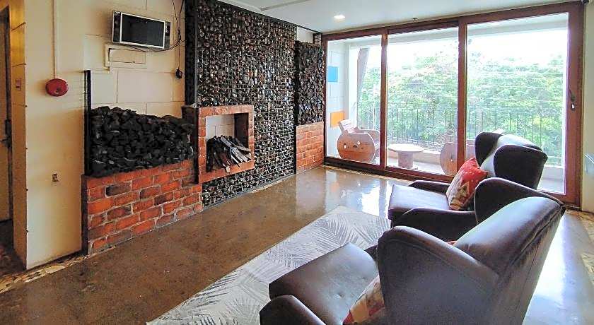 Estancia Roadside Inn by RedDoorz