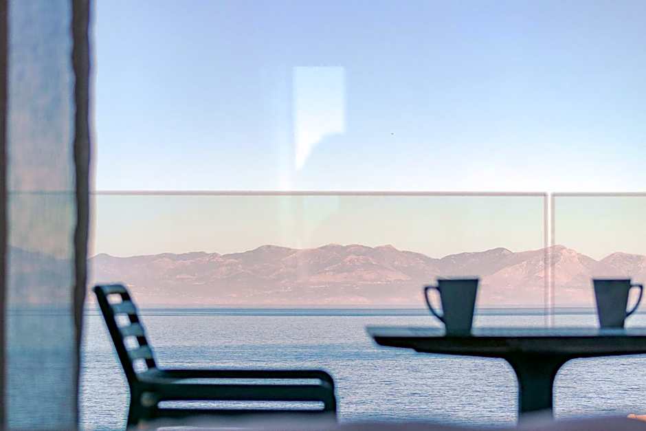 Colonides Retreat Sea & Silence