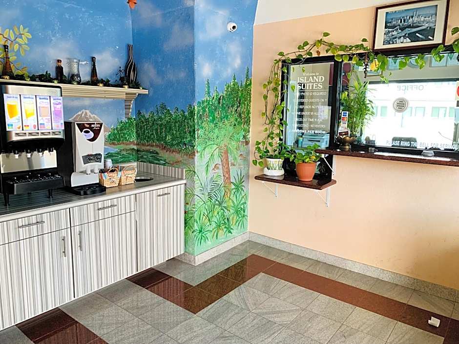 Island Suites Hobby Airport