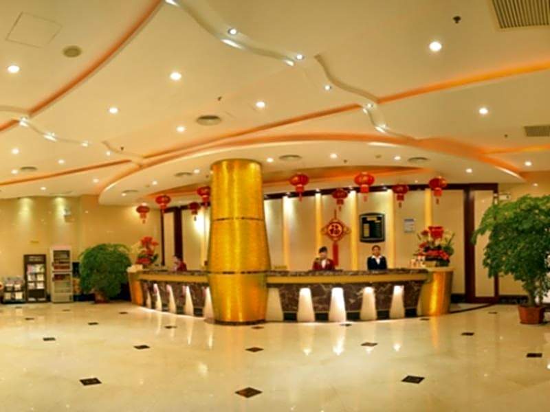 Yijian Holiday Hotel
