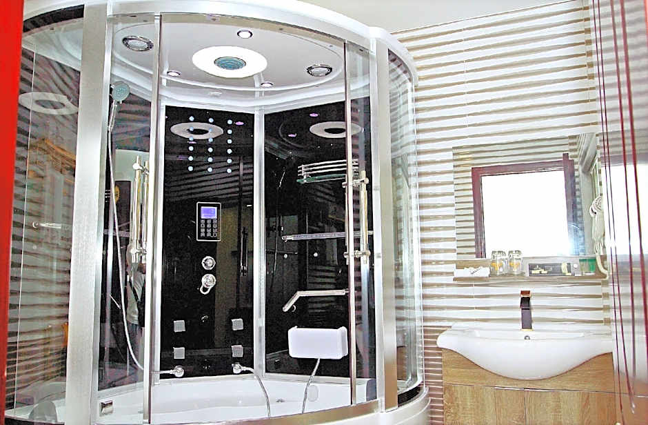 Gallant Hotel 154 - Near Cat Bi Airport